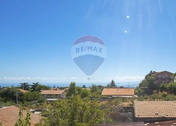 Edificio all\'aperto - Villa Giovanni Pascoli
 
33/A, Mascalucia - foto 46