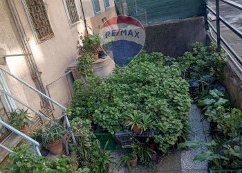 Giardino - Trilocale Viale Medaglie D'Oro
 
90, Catania - foto 7