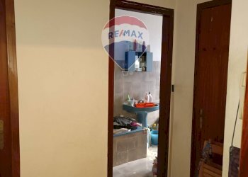 Hall / corridoio - Trilocale Viale Medaglie D'Oro
 
90, Catania - foto 13