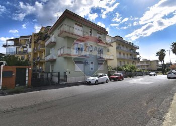 Edificio all\'aperto - Appartamento Via Amerigo Vespucci
 
6, Giarre - foto 3