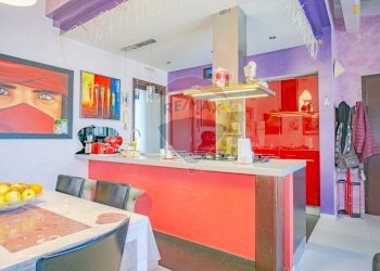 Cucina - Quadrilocale via Vincenzo Zaccà
 
31, Catania - foto 6