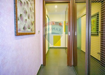 Hall / corridoio - Quadrilocale via Vincenzo Zaccà
 
31, Catania - foto 7