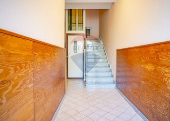 Ricezione / Lobby - Quadrilocale via Vincenzo Zaccà
 
31, Catania - foto 27