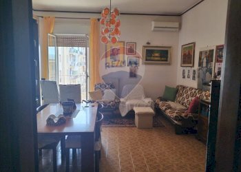 Sala da pranzo - Appartamento Via Sardegna
 
4, Caltagirone - foto 13