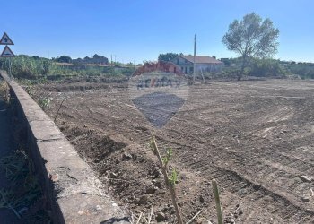 Vista delle montagne - Terreno agricolo SS 114
 
snc, Calatabiano - foto 2