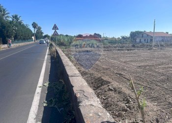 Vista delle montagne - Terreno agricolo SS 114
 
snc, Calatabiano - foto 5