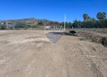 Vista delle montagne - Terreno agricolo SS 114
 
snc, Calatabiano - foto 10