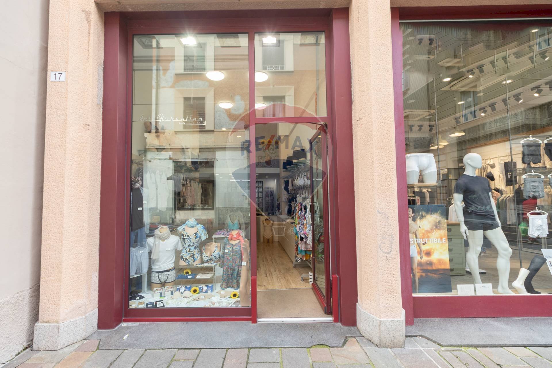 Edificio all\'aperto - Locale Commerciale Corso del Popolo
 
17, Seregno - foto 3