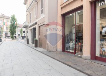 Edificio all\'aperto - Locale Commerciale Corso del Popolo
 
17, Seregno - foto 2