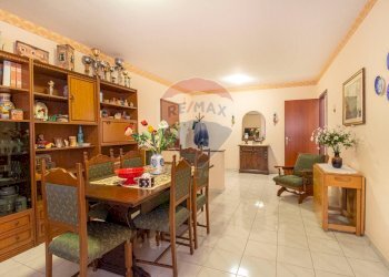 Sala da pranzo - Appartamento Stradale San Giorgio
 
35/B, Catania - foto 1