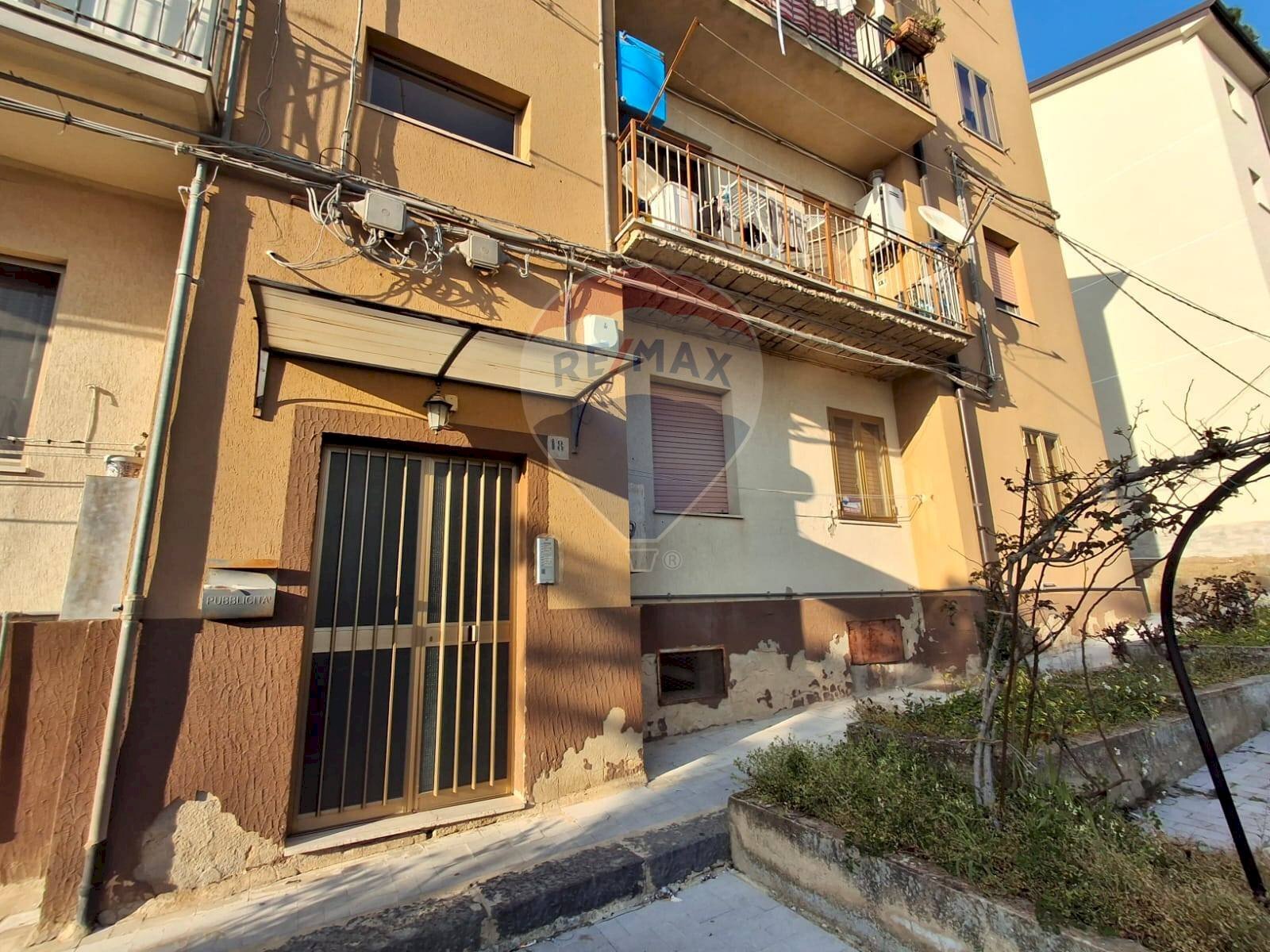 Edificio all\'aperto - Four-room apartment via Maddalena Seconda
18, Calascibetta - photo 3