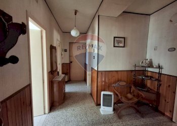 Hall / corridoio - Quadrilocale via Maddalena Seconda
 
18, Calascibetta - foto 11