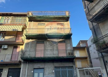 Edificio all\'aperto - Casa indipendente VIALE DELLA LIBERTA'
 
50, Misterbianco - foto 1