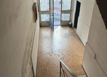 Scale - Casa indipendente VIALE DELLA LIBERTA'
 
50, Misterbianco - foto 2