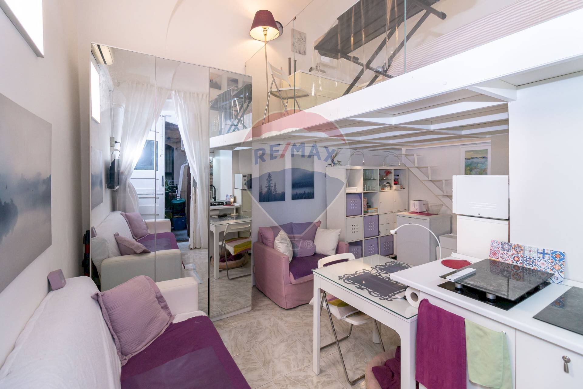 Sala da pranzo - Loft Via Luigi Capuana
 
37, Catania - photo 2