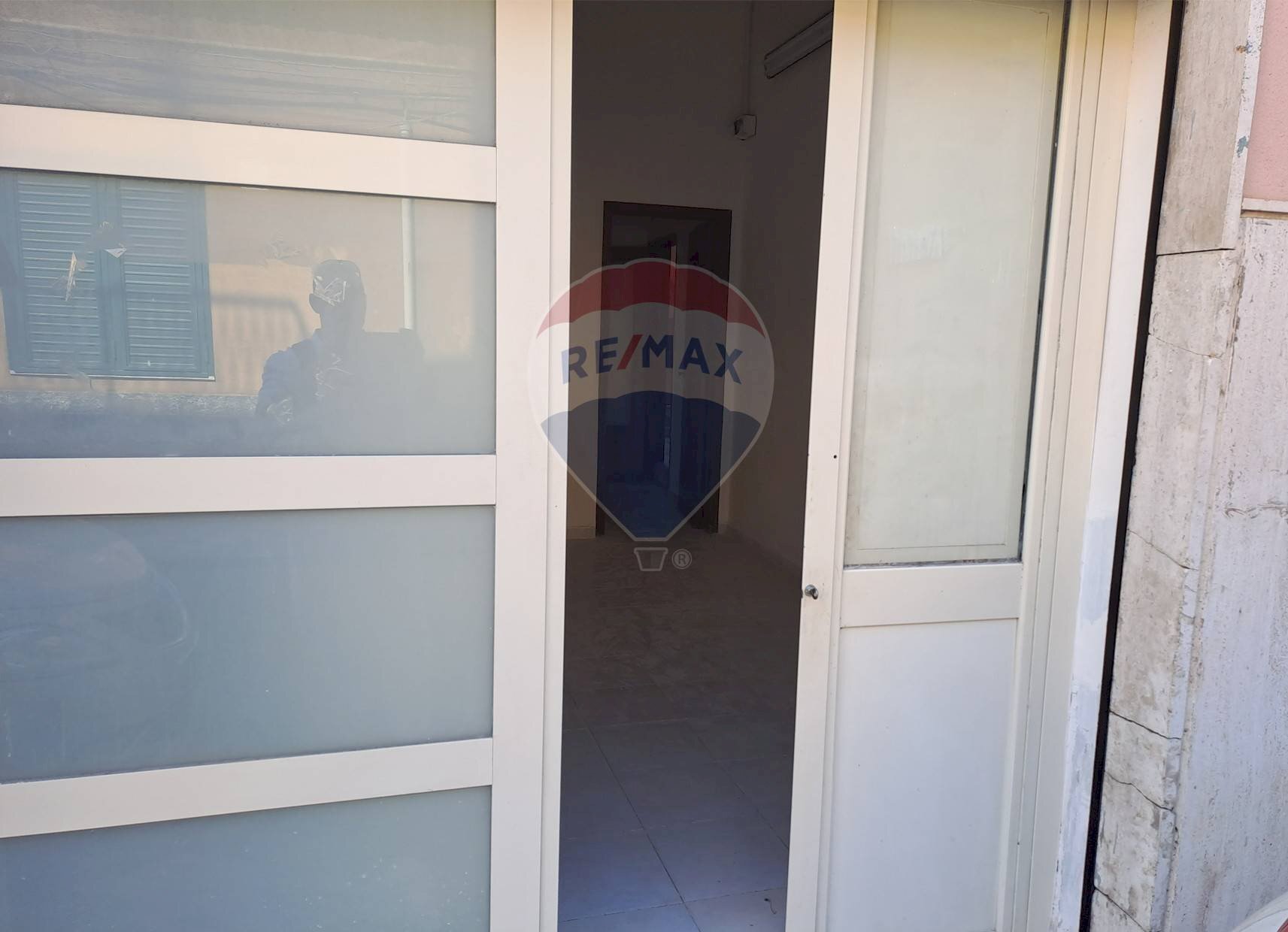 Stanza vuota - Locale Commerciale Via Wrzi'
99, Catania - foto 2