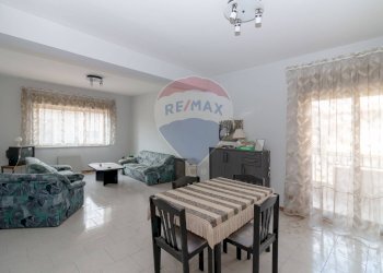 Sala da pranzo - Quadrilocale via degli Aragonesi
 
5, Linguaglossa - foto 3