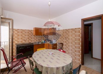 Sala da pranzo - Quadrilocale via degli Aragonesi
 
5, Linguaglossa - foto 14