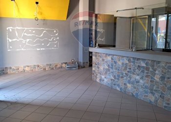 Stanza vuota - Shop Via Poggio D'aquila
 
28, Catania - photo 2