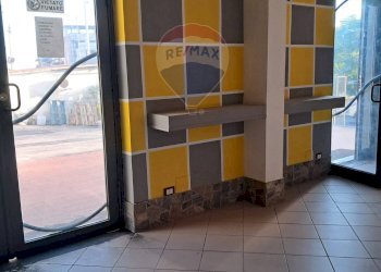 Stanza vuota - Shop Via Poggio D'aquila
 
28, Catania - photo 4