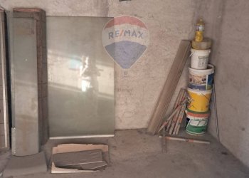 Stanza vuota - Shop Via Poggio D'aquila
 
28, Catania - photo 13