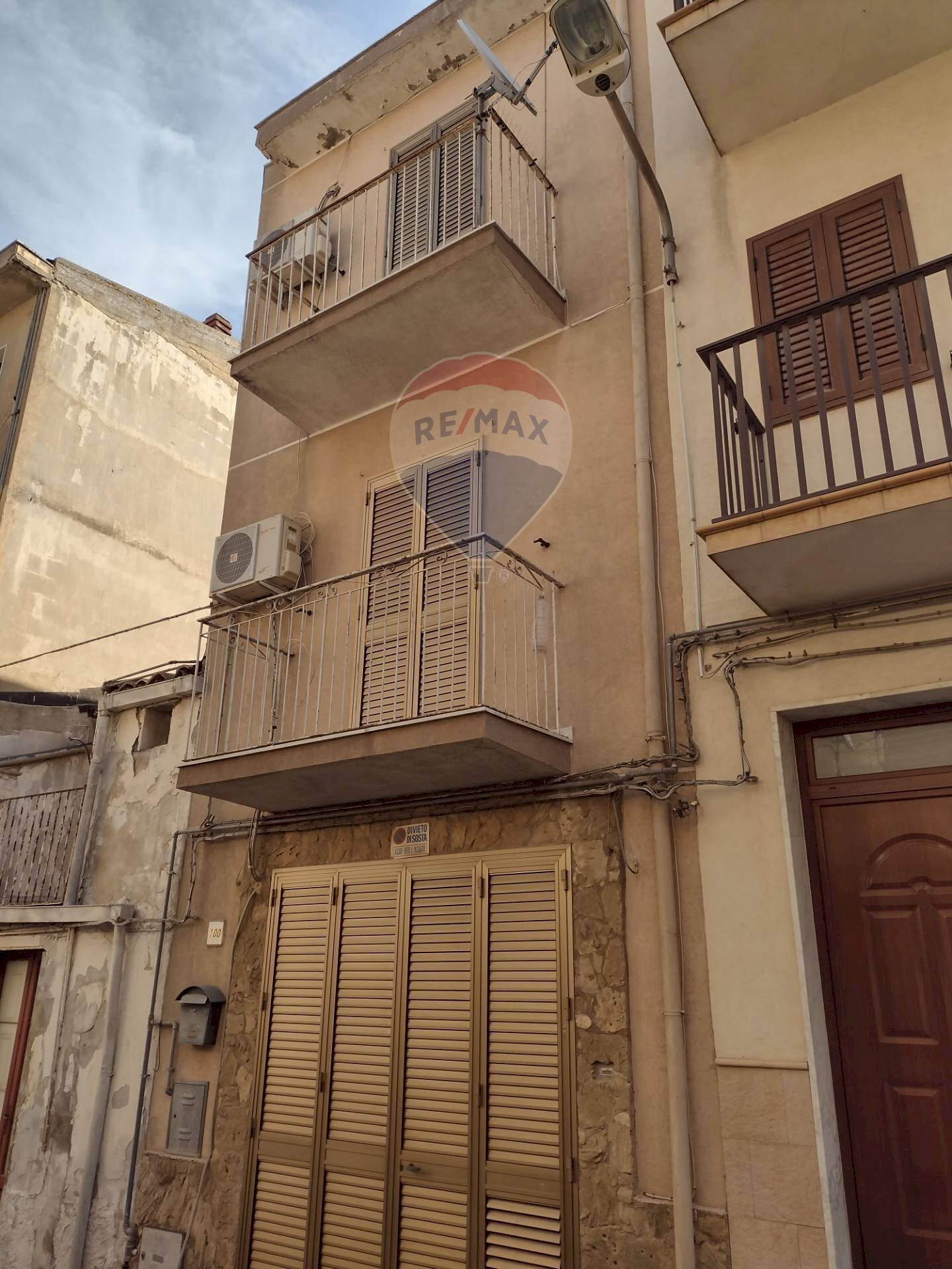 Edificio all\'aperto - Casa indipendente Via Biscari
 
100, Mirabella Imbaccari - foto 1