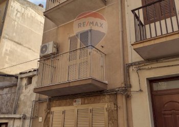 Edificio all\'aperto - Casa indipendente Via Biscari
 
100, Mirabella Imbaccari - foto 1