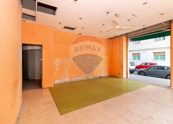 Stanza vuota - Shop Via Francesco Battiato
 
14, Catania - photo 5