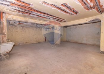 Parcheggio - Shop Via Francesco Battiato
 
14, Catania - photo 13