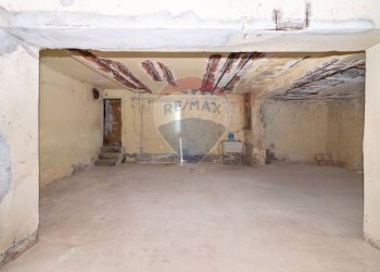 Stanza vuota - Shop Via Francesco Battiato
 
14, Catania - photo 19