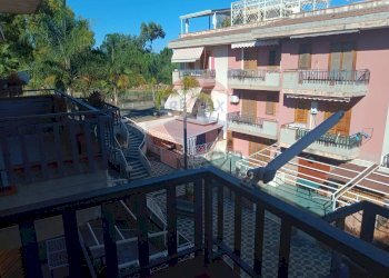 Balcone - Trilocale Via Sant' anna
 
13, Mascali - foto 3