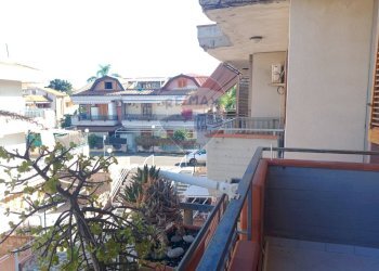 Balcone - Trilocale Via Sant' anna
 
13, Mascali - foto 11