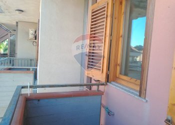 Balcone - Trilocale Via Sant' anna
 
13, Mascali - foto 13