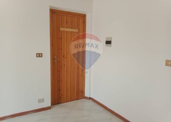 Stanza vuota - Trilocale Via Sant' anna
 
13, Mascali - foto 24