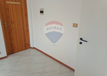 Hall / corridoio - Trilocale Via Sant' anna
 
13, Mascali - foto 26