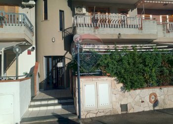 Edificio all\'aperto - Trilocale Via Sant' anna
 
13, Mascali - foto 39