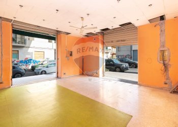 Stanza vuota - Shop Via Francesco Battiato
 
14, Catania - photo 7