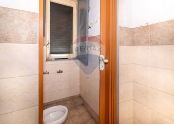 Bagno - Shop Via Francesco Battiato
 
14, Catania - photo 10