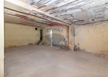 Stanza vuota - Shop Via Francesco Battiato
 
14, Catania - photo 20