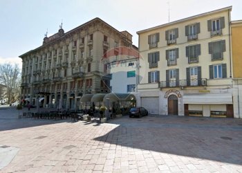 Edificio all\'aperto - Shop Via Largo Roma
 
3, Salsomaggiore Terme - photo 3