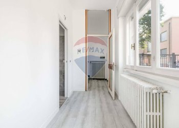 Hall / corridoio - Casa indipendente VIA CURTATONE
 
11, Gallarate - foto 6