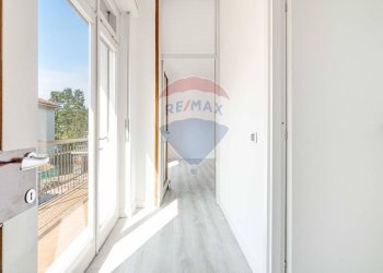 Hall / corridoio - Casa indipendente VIA CURTATONE
 
11, Gallarate - foto 9