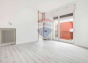 Stanza vuota - Casa indipendente VIA CURTATONE
 
11, Gallarate - foto 12