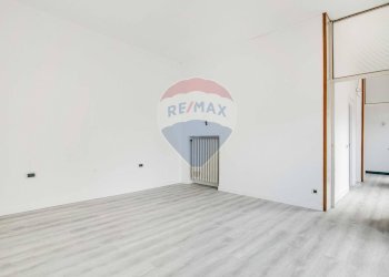 Stanza vuota - Casa indipendente VIA CURTATONE
 
11, Gallarate - foto 14