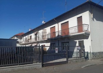 Edificio all\'aperto - Casa indipendente VIA CURTATONE
 
11, Gallarate - foto 1