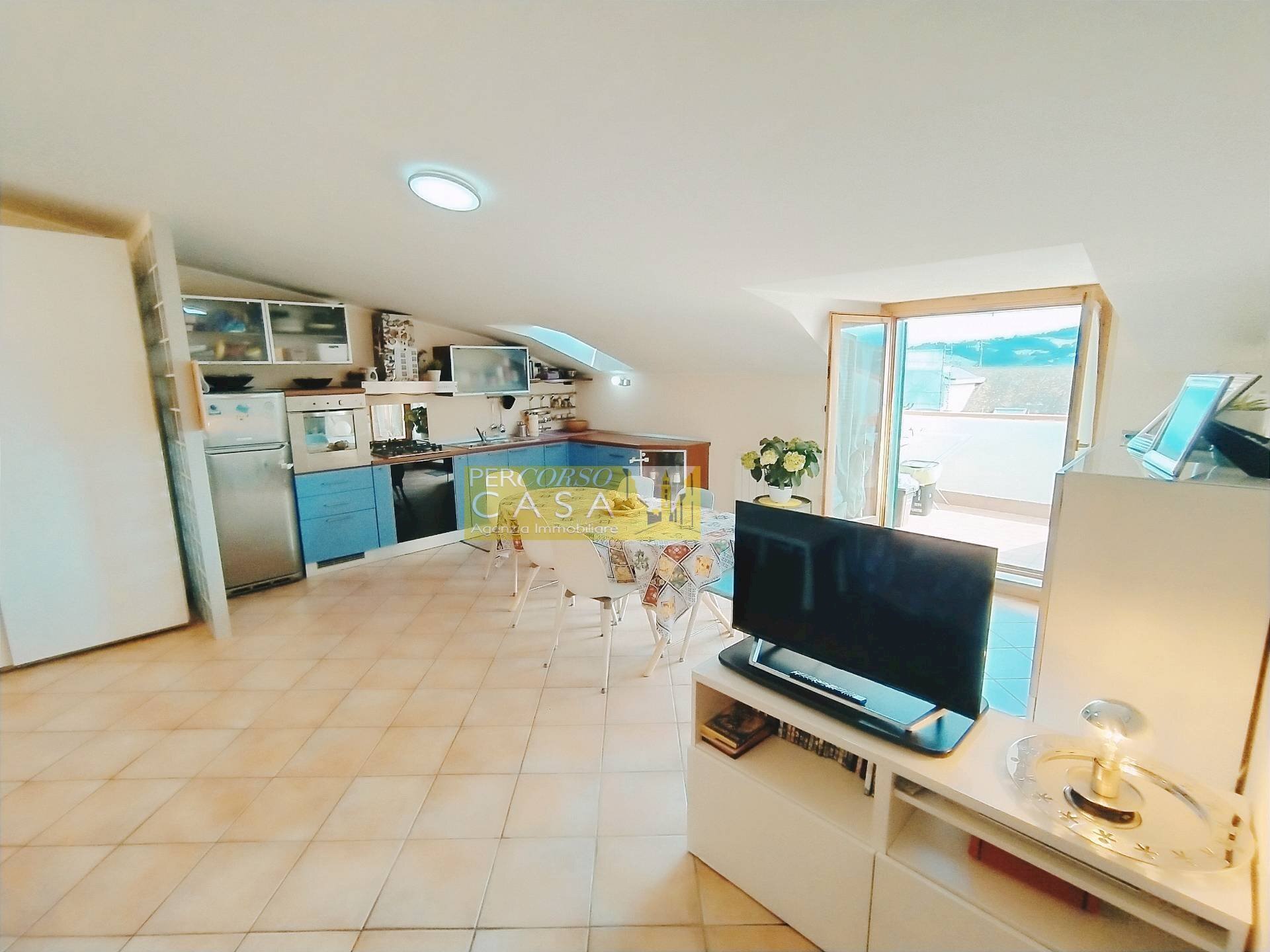 SOGGIORNO (Foto 2) - Four-room apartment Via Giuseppe Mancini Sbraccia
 
16, Teramo - photo 2