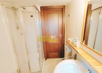 BAGNO PRINCIPALE - Quadrilocale Via Giuseppe Mancini Sbraccia
 
16, Teramo - foto 17