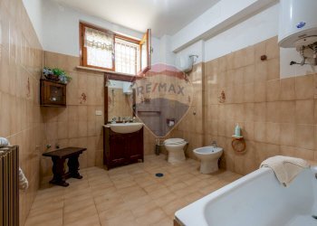 Bagno - Bilocale Via Gaggi
 
10, Roma - foto 7