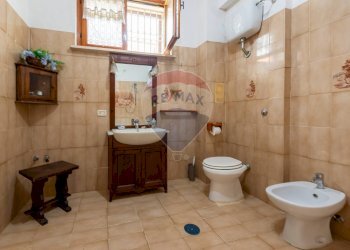 Bagno - Bilocale Via Gaggi
 
10, Roma - foto 10