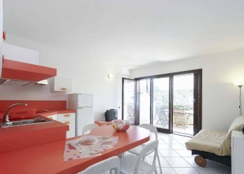 Foto 2 - Bilocale via solferino
 
12, Porto Azzurro - foto 2